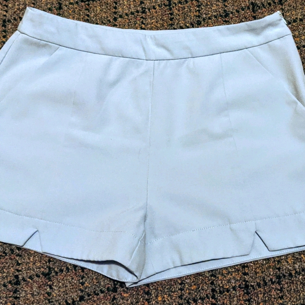 Umgee USA light blue shorts sz M used